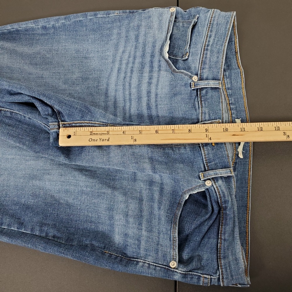 Levi Strauss Classic Boot Jeans Women's Size 16 Blue Zip Fly Pockets - Picture 7 of 9